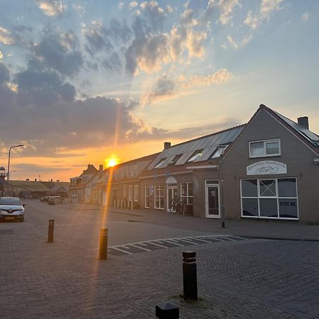 Ruim Appartement Met Sauna, Zuidstraat 125 In Westkapelle Esterno foto