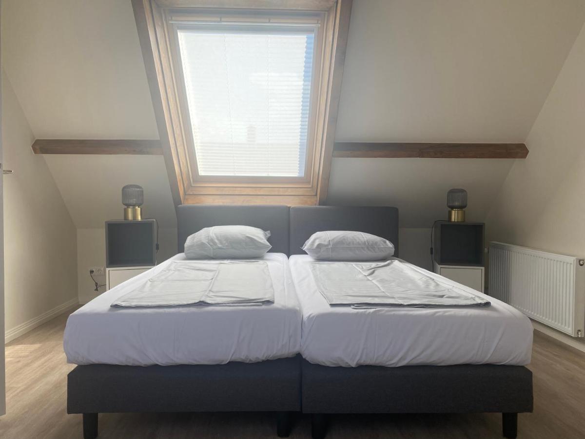 Ruim Appartement Met Sauna, Zuidstraat 125 In Westkapelle Esterno foto