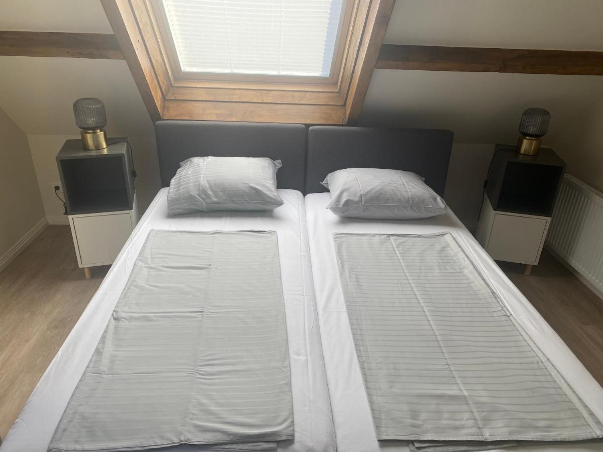 Ruim Appartement Met Sauna, Zuidstraat 125 In Westkapelle Esterno foto